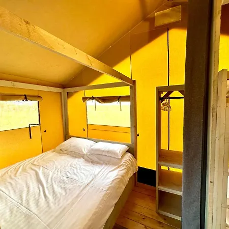 Little Pig Glamping *